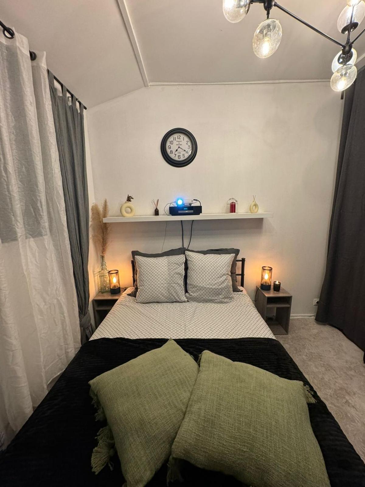 Maisonnette Proche De Paris & Home Cinema บรู์-ลา-แรน ภายนอก รูปภาพ